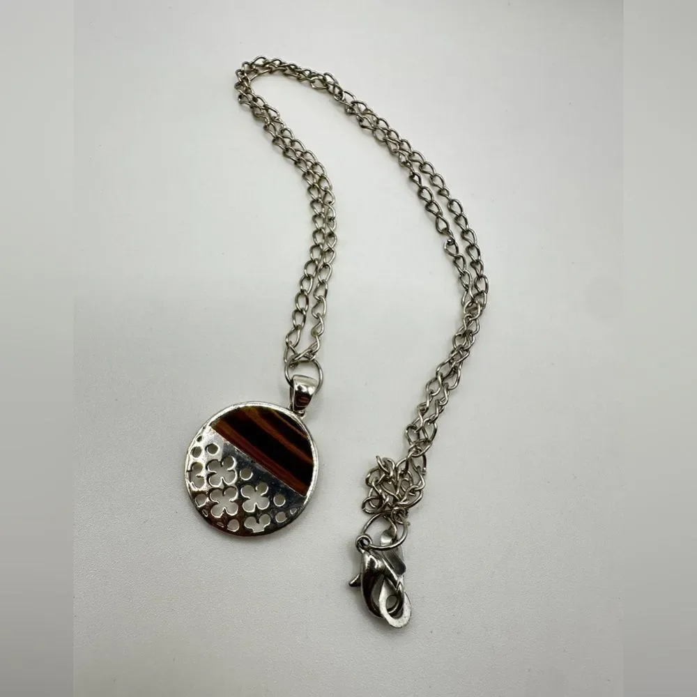 21” Sterling silver necklace with Tigers eye, flower circle pendant!‎